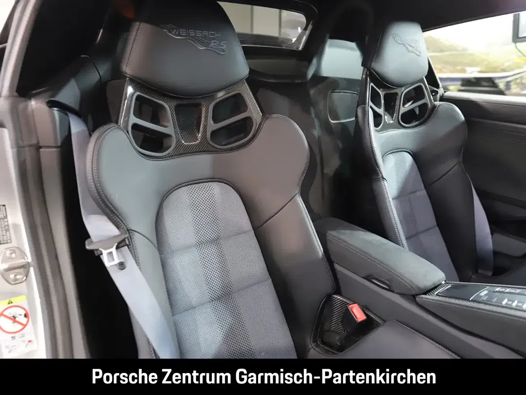 Porsche 718 Spyder RS - Thumbnail 11