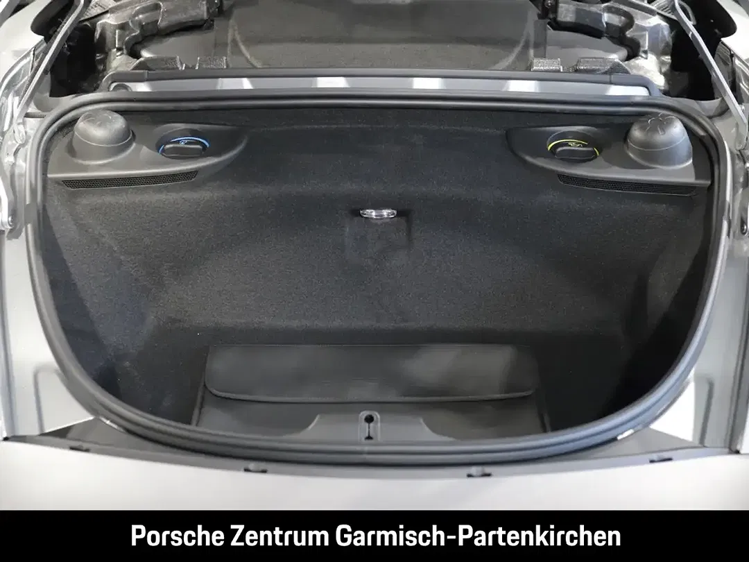 Porsche 718 Spyder RS - Thumbnail 13