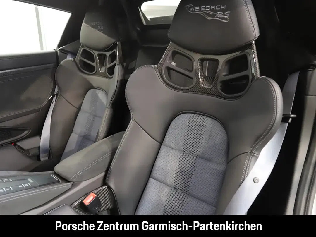 Porsche 718 Spyder RS - Thumbnail 9