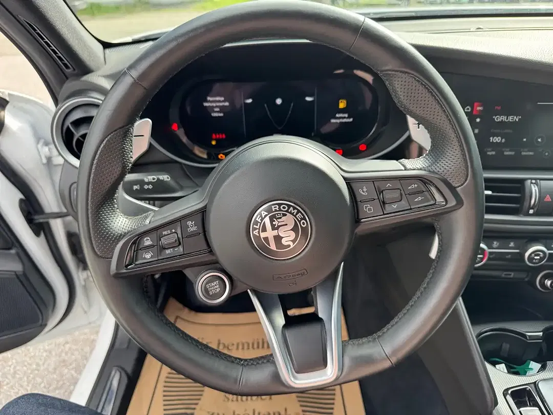 Alfa Romeo Giulia 2.0 Veloce - Thumbnail 12