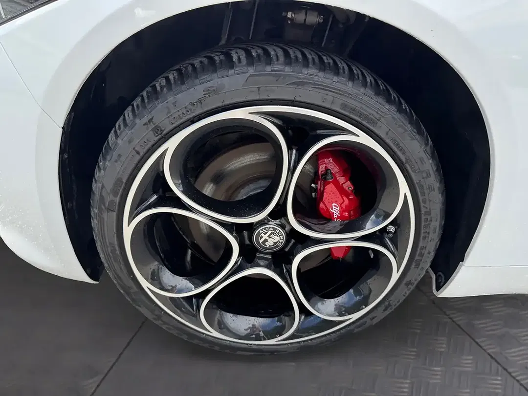 Alfa Romeo Giulia 2.0 Veloce - Thumbnail 13