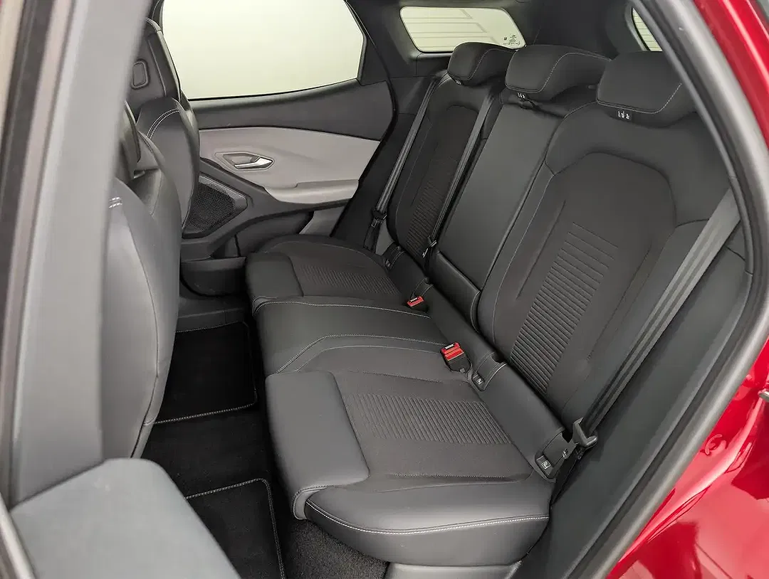 Ford Explorer - Thumbnail 14