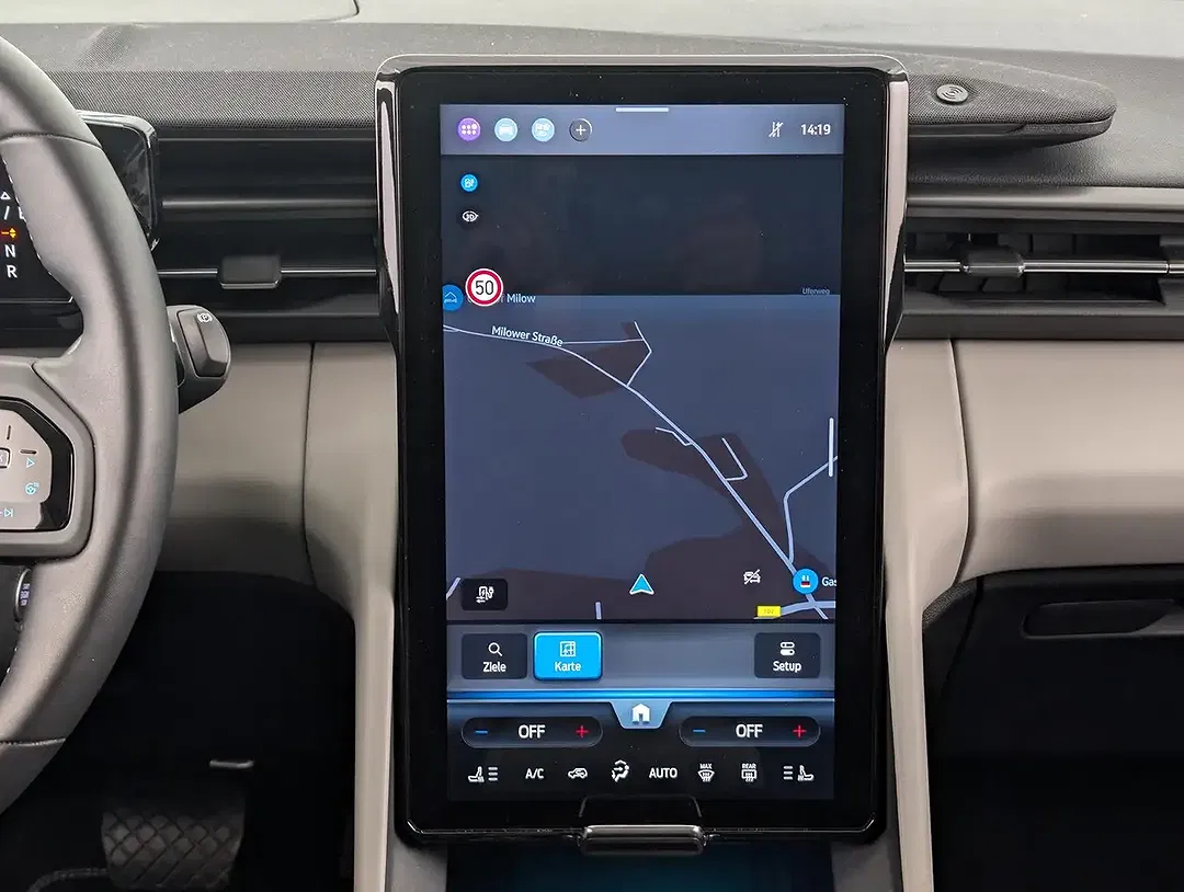 Ford Explorer - Thumbnail 20