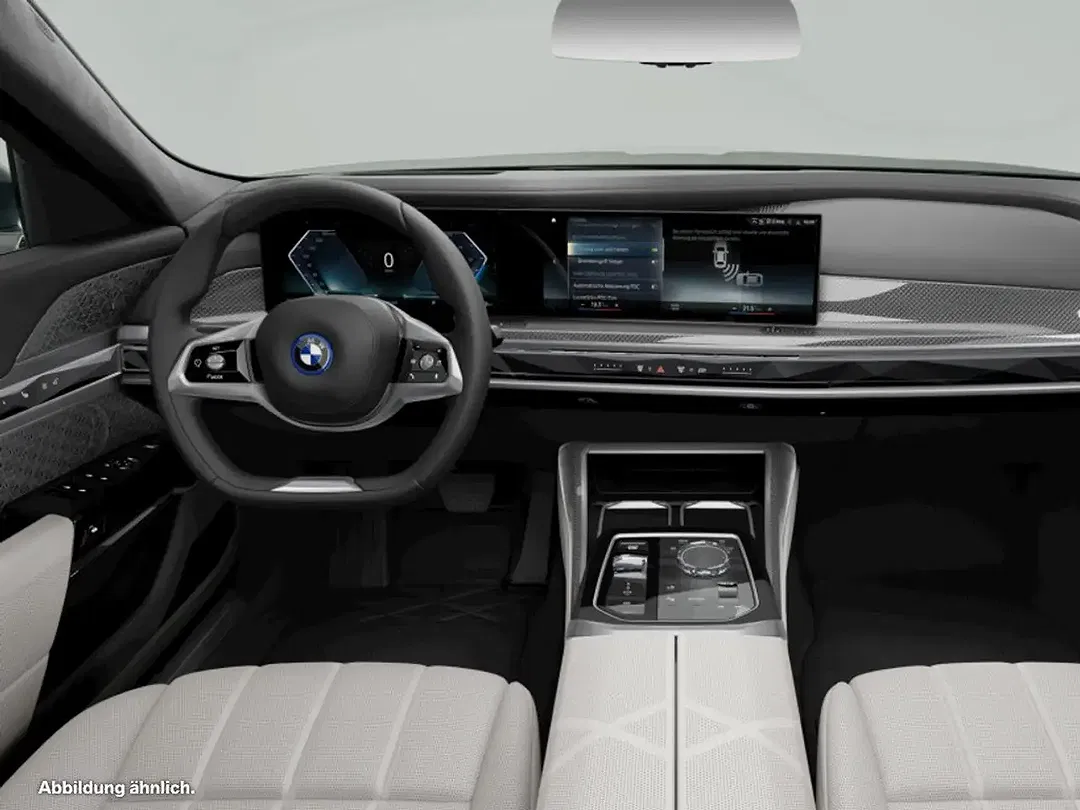 BMW i7 xDrive Lounge - Thumbnail 3