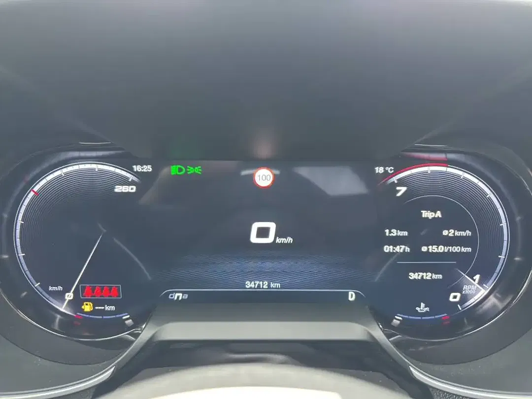 Alfa Romeo Giulia Veloce - Thumbnail 14