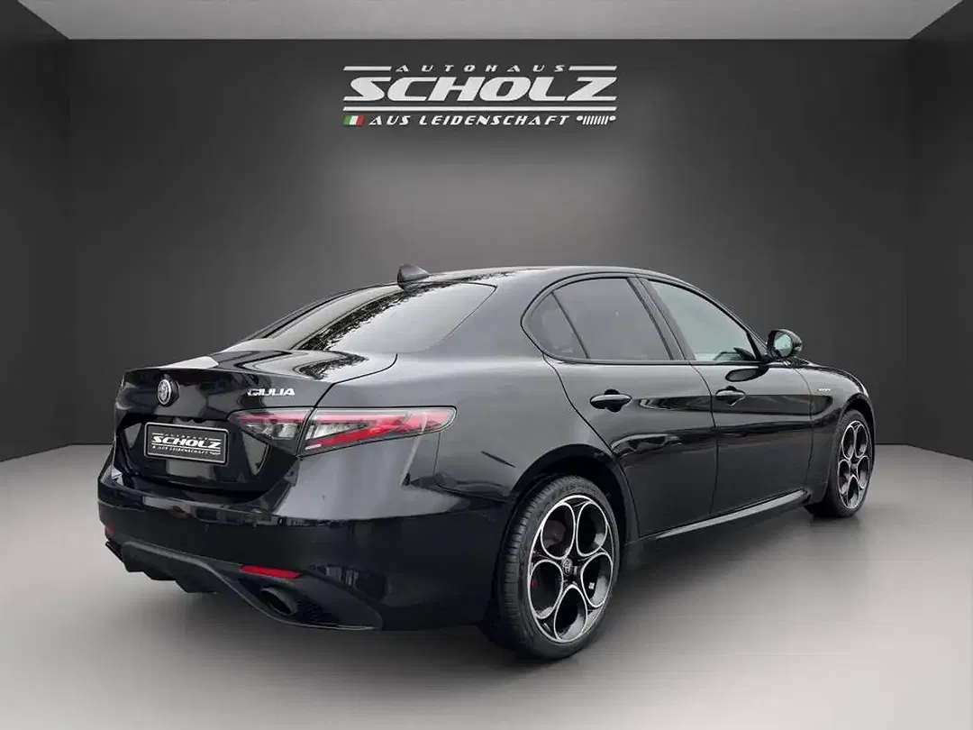 Alfa Romeo Giulia Veloce - Thumbnail 4
