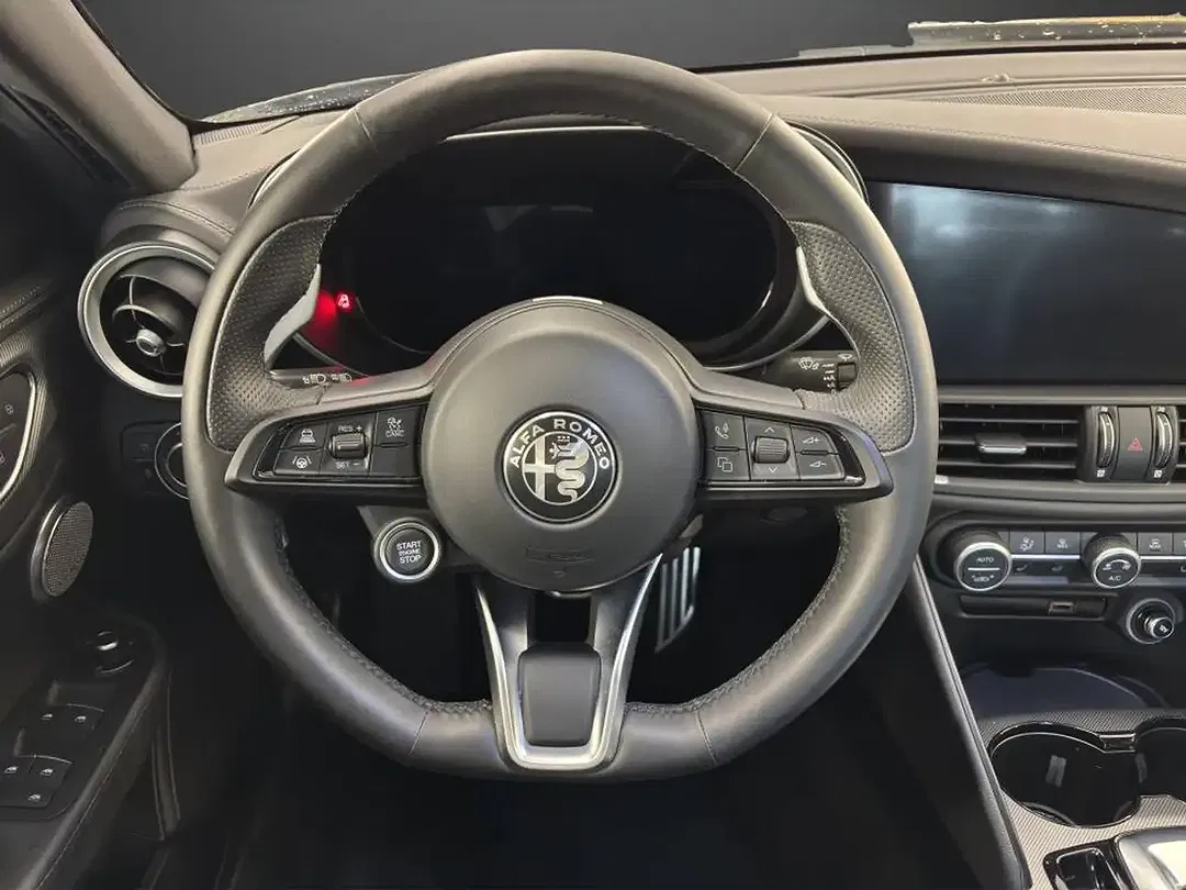 Alfa Romeo Giulia Veloce - Thumbnail 8