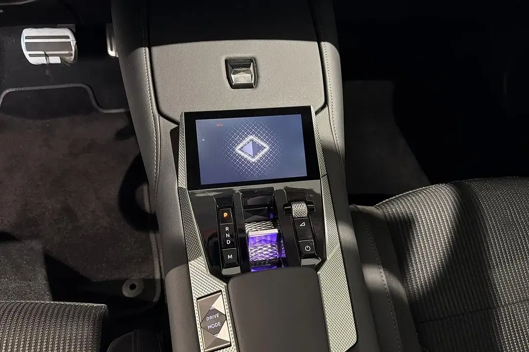 DS Automobiles DS 4 - foto 14