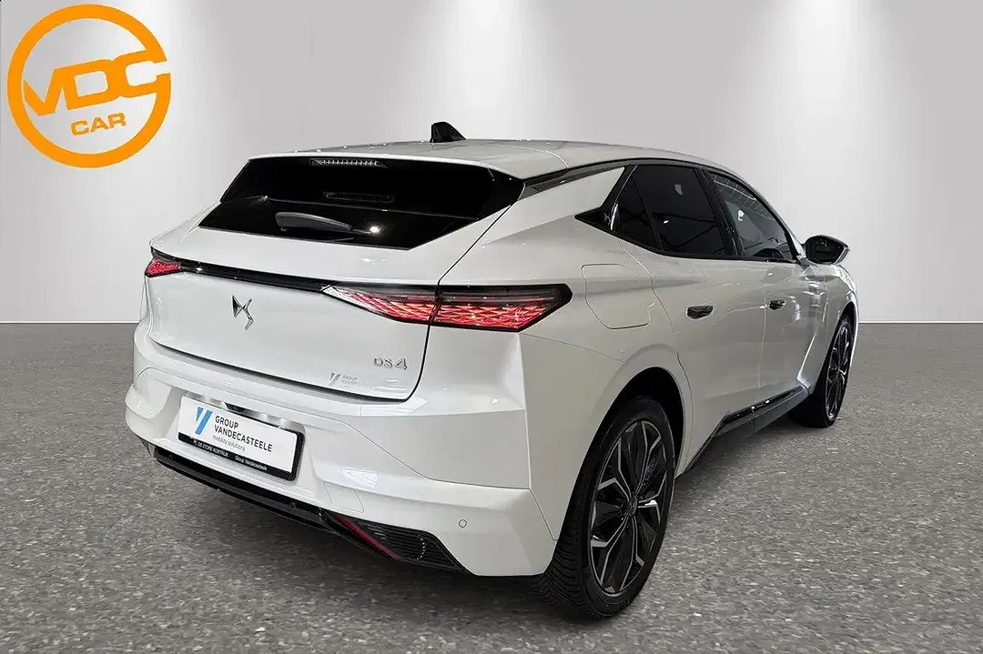 DS Automobiles DS 4 - Thumbnail 3