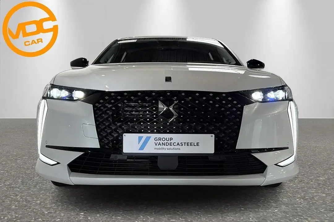 DS Automobiles DS 4 - Thumbnail 4