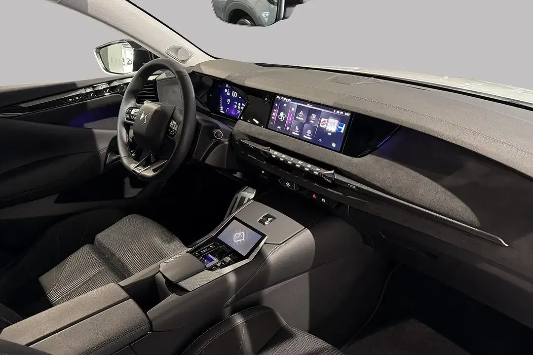 DS Automobiles DS 4 - Thumbnail 7