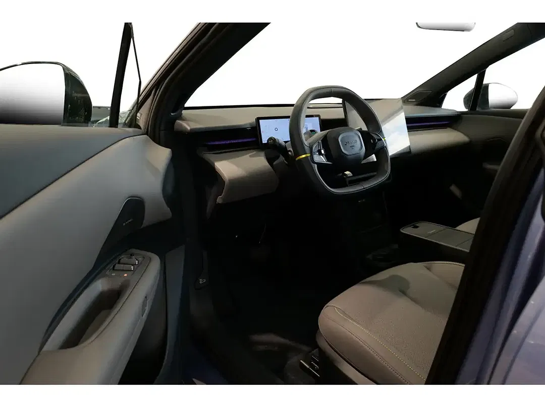 Lynk & Co 02 - Thumbnail 8