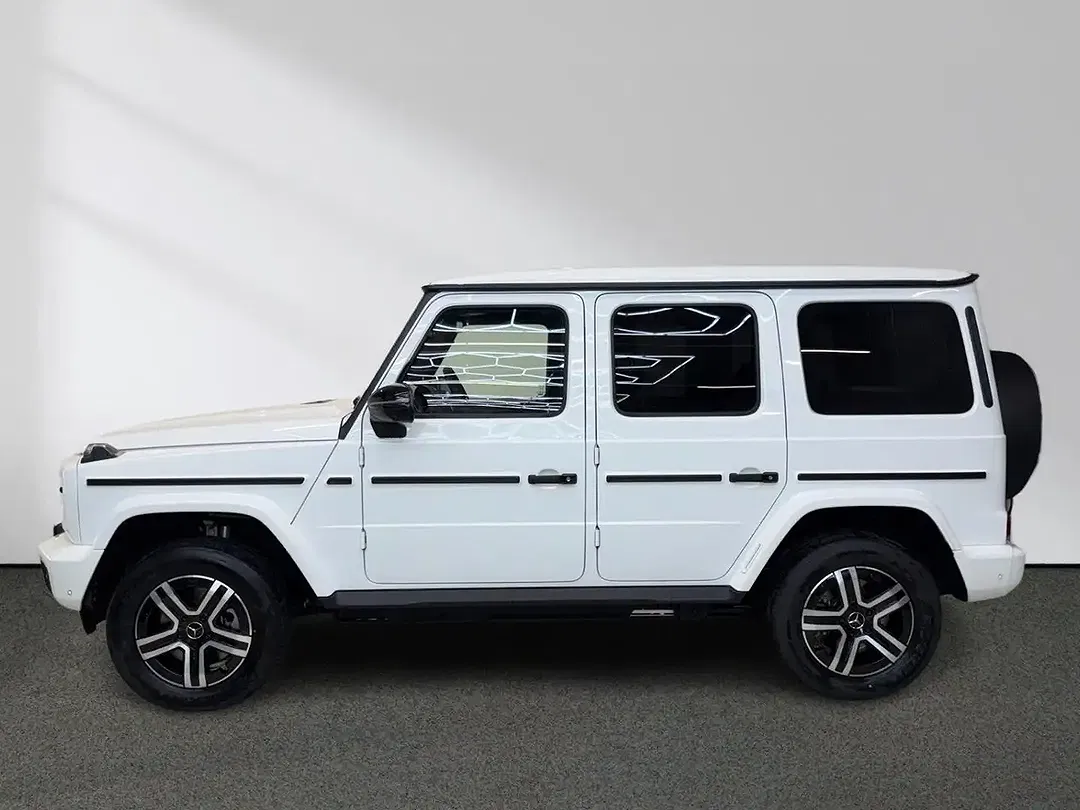 Mercedes-Benz G 580 EQ Burmester Night - Thumbnail 2