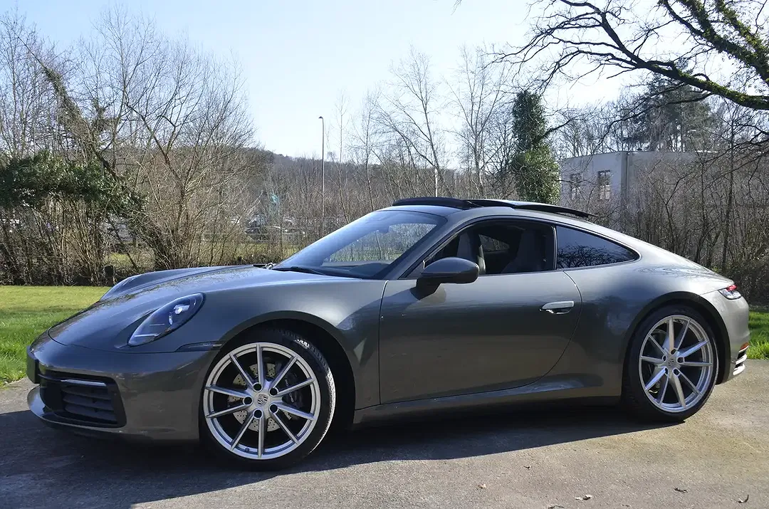 Porsche 992 Carrera - foto 1