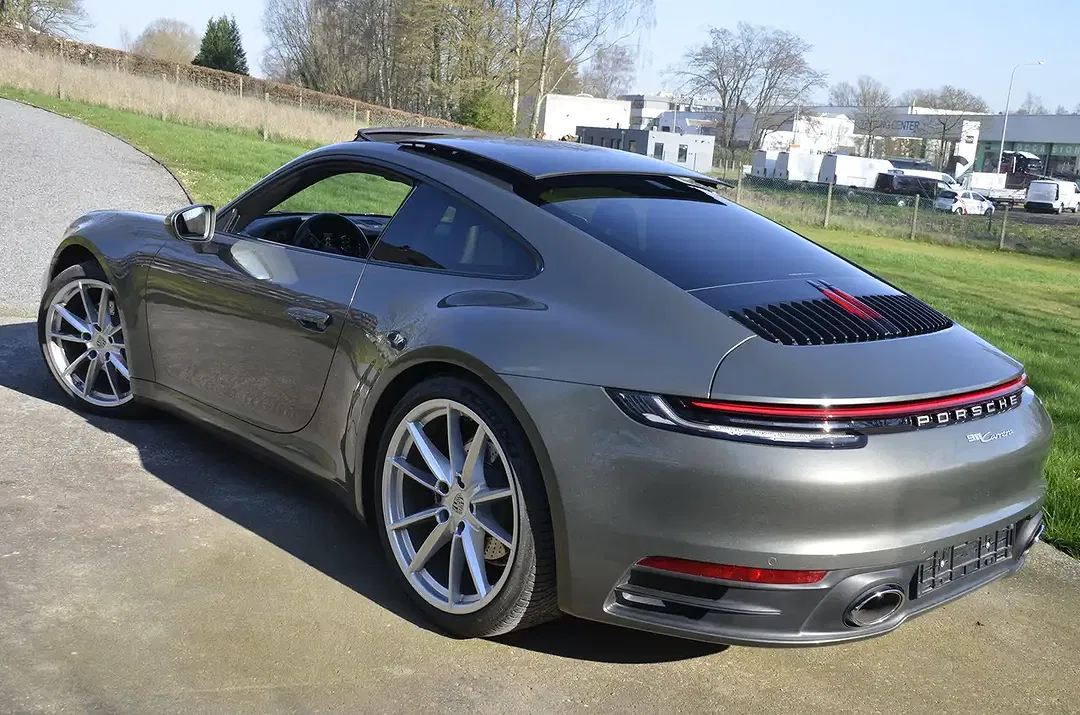 Porsche 992 Carrera - Thumbnail 10