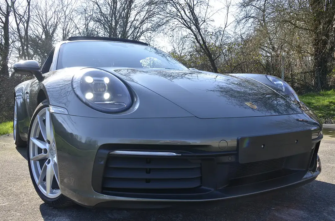 Porsche 992 Carrera - Thumbnail 4