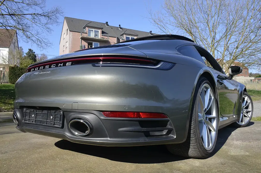 Porsche 992 Carrera - Thumbnail 8
