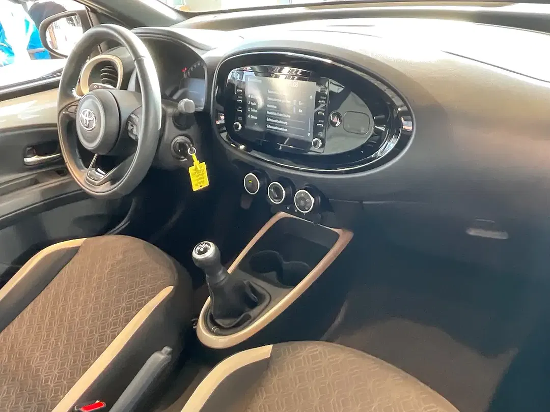 Toyota Aygo - Thumbnail 11