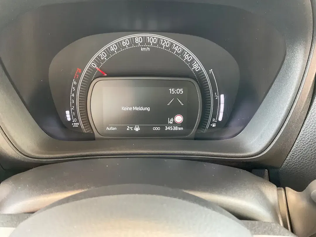 Toyota Aygo - Thumbnail 13
