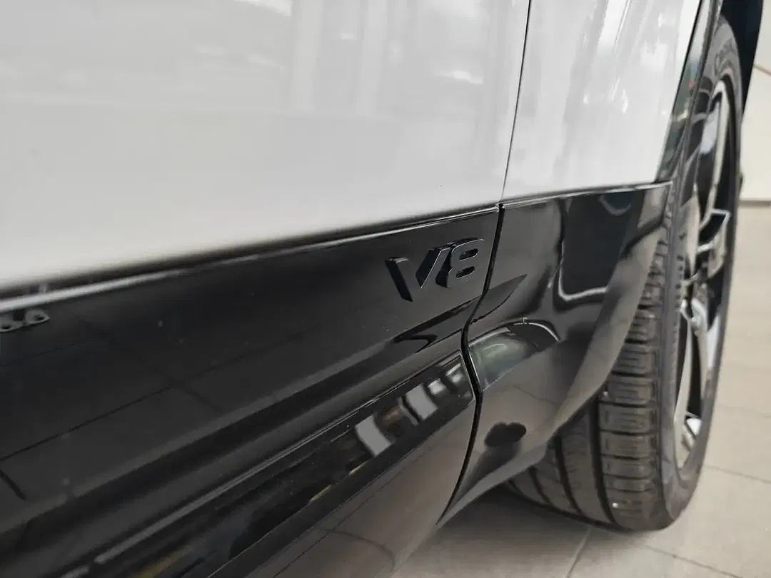 Land Rover Defender V8 90 - Thumbnail 13