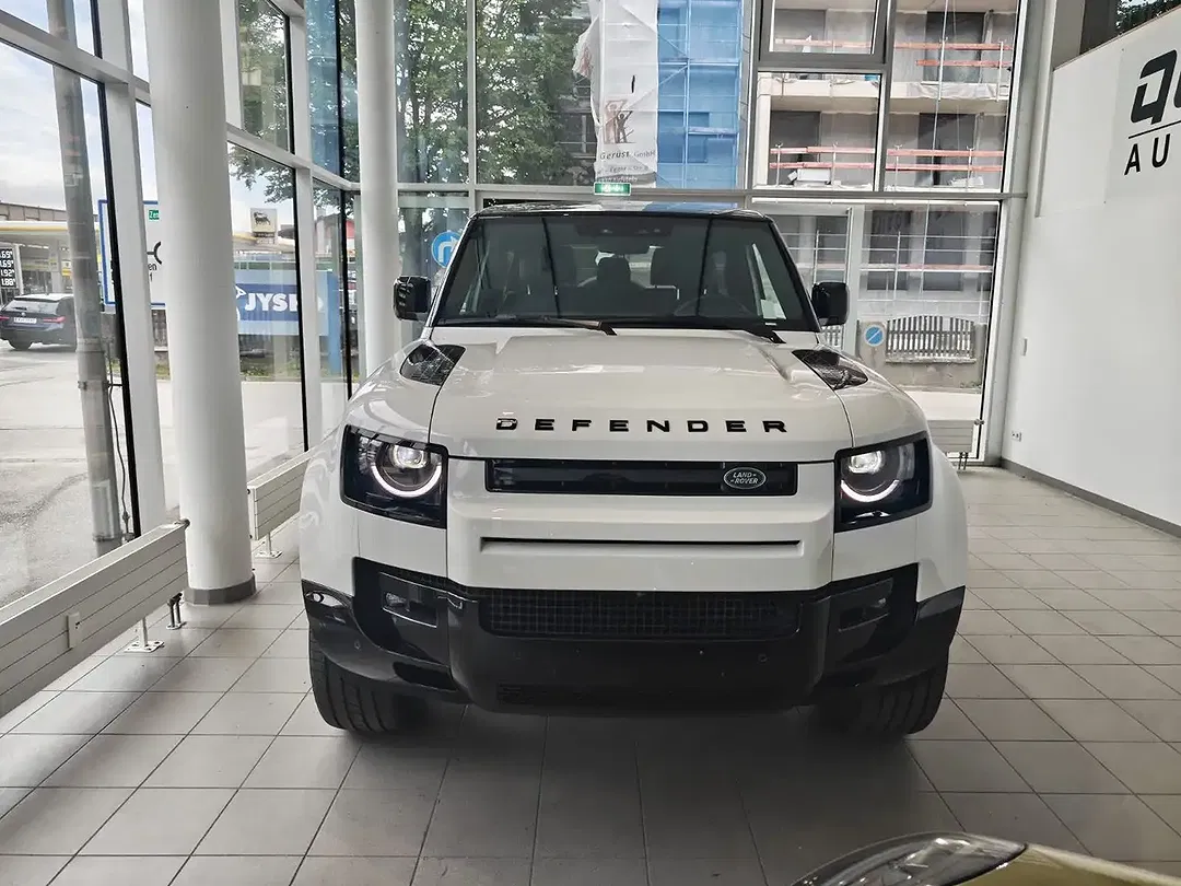 Land Rover Defender V8 90 - Thumbnail 8