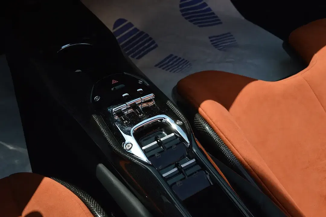 Ferrari 296 GTS 3.0 V6 PHEV - Thumbnail 13