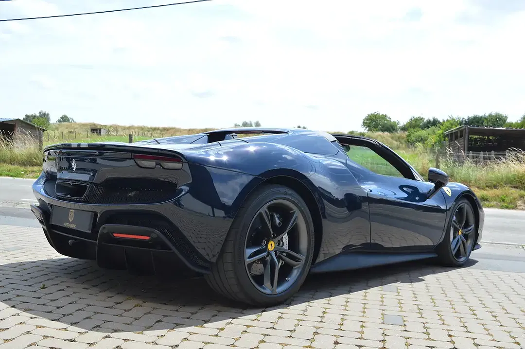 Ferrari 296 GTS 3.0 V6 PHEV - foto 2