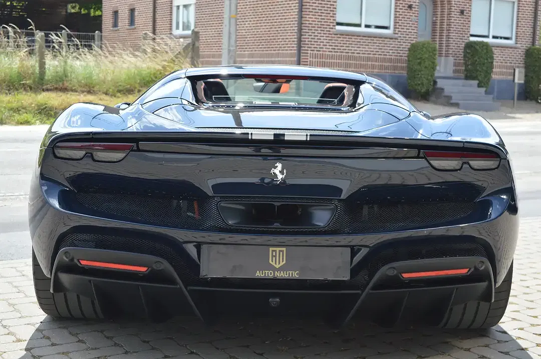 Ferrari 296 GTS 3.0 V6 PHEV - Thumbnail 4