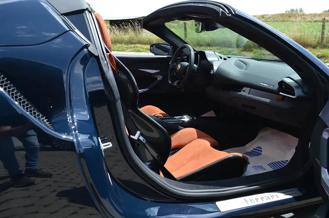 Ferrari 296 GTS 3.0 V6 PHEV - Thumbnail 7
