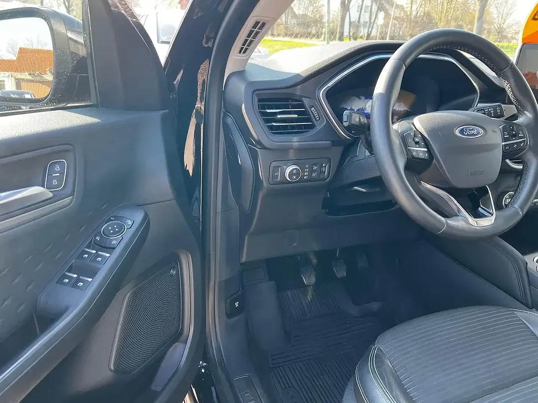 Ford Kuga Hybrid Titanium X - Thumbnail 10