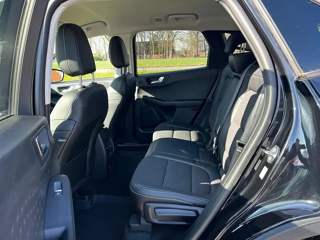 Ford Kuga Hybrid Titanium X - Thumbnail 11