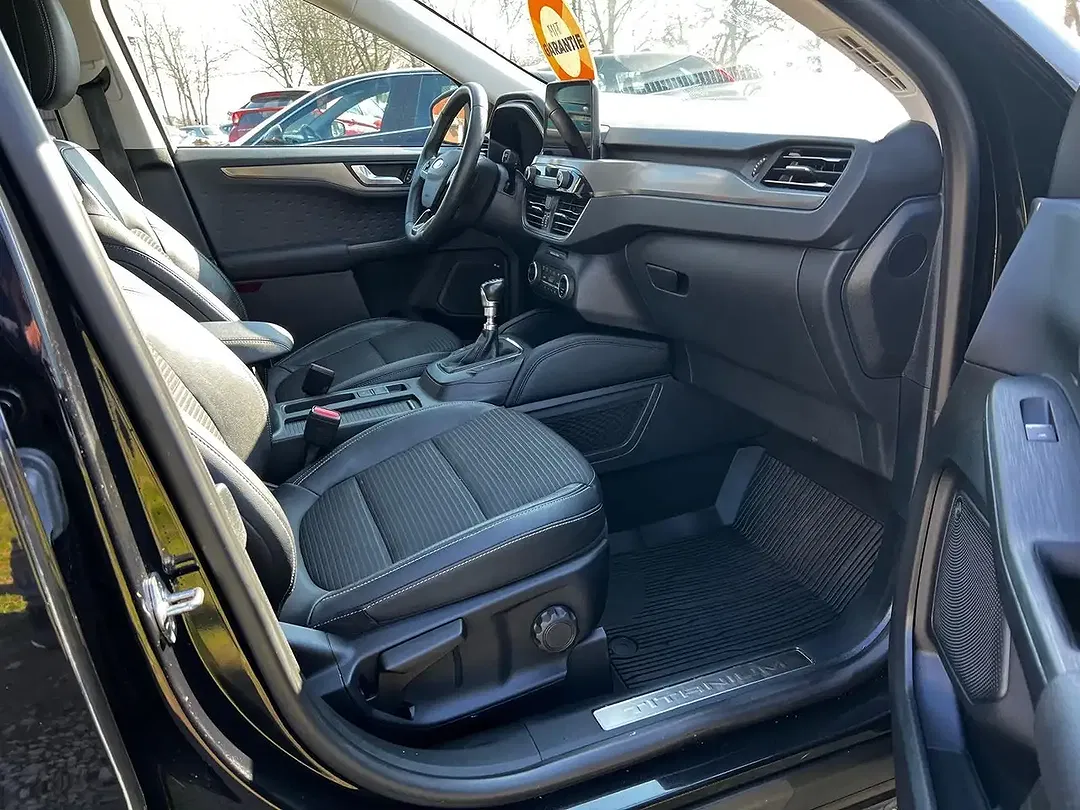 Ford Kuga Hybrid Titanium X - Thumbnail 14