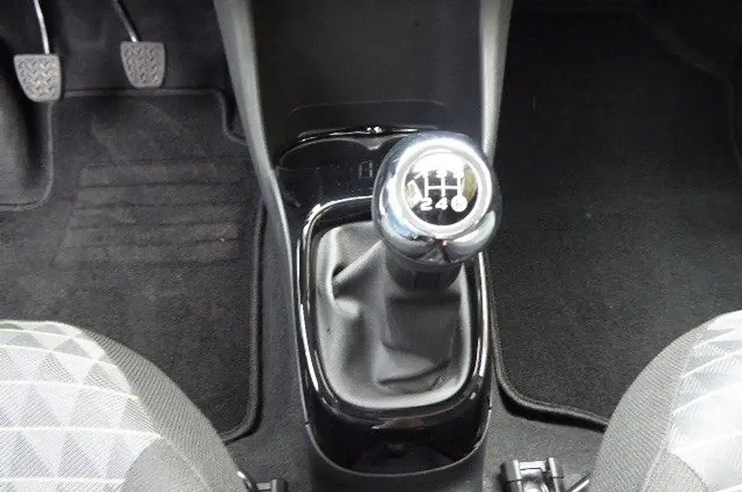 Peugeot 108 VTi Style - Thumbnail 12