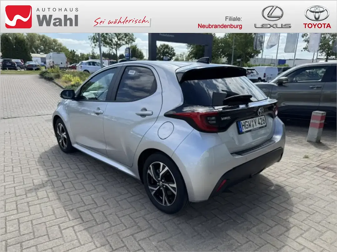 Toyota Yaris 1.5 Hybrid Teamplayer - foto 2