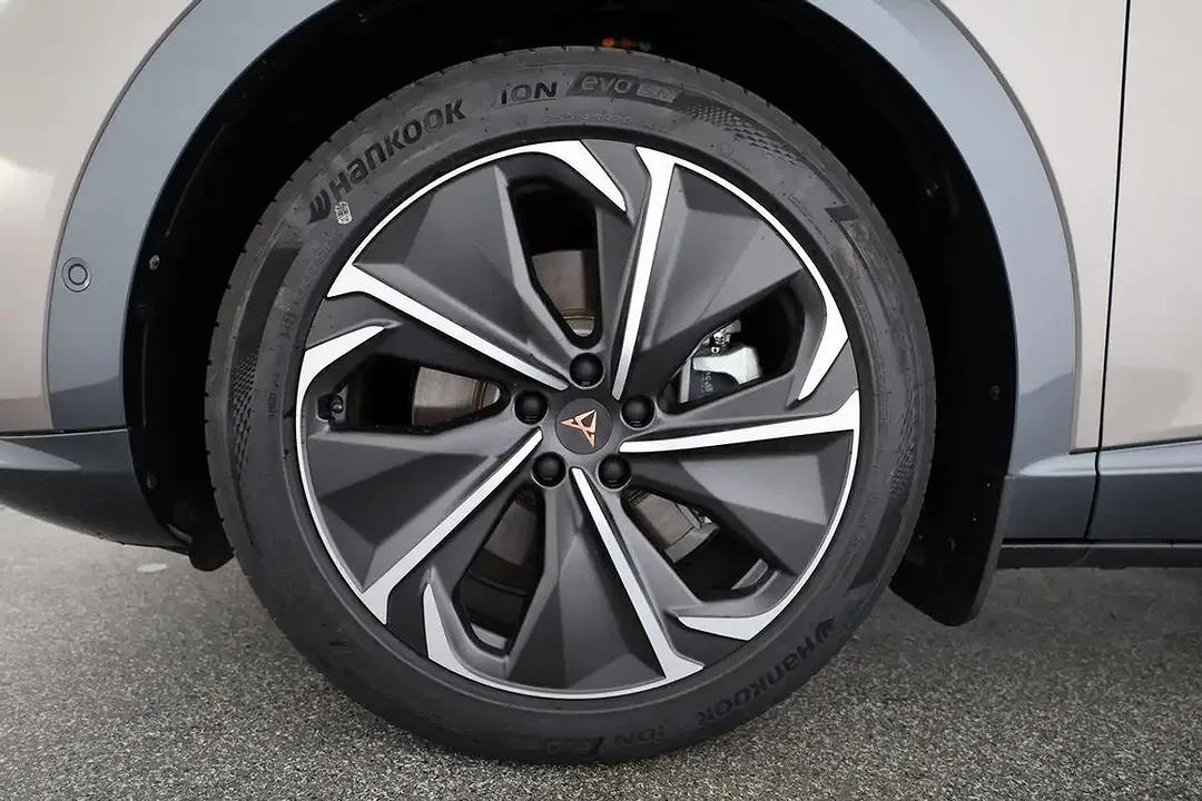 CUPRA Tavascan 4Drive VZ - Thumbnail 13