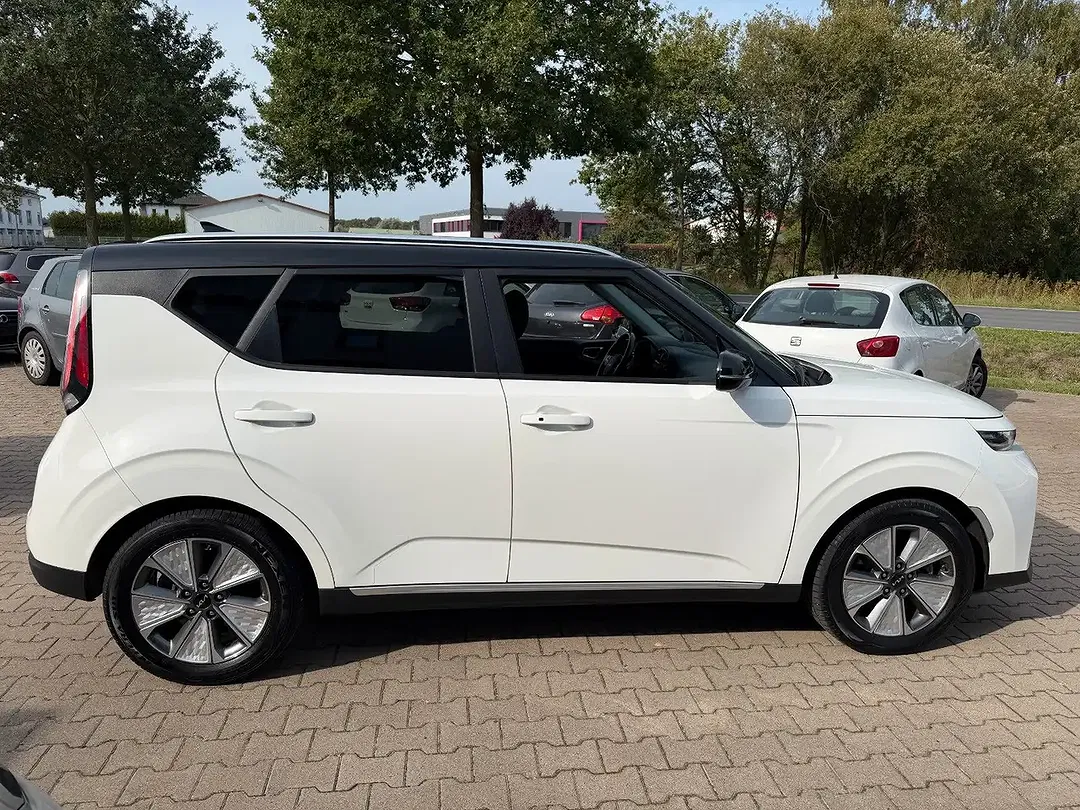 Kia Soul 64 kWh - Thumbnail 11