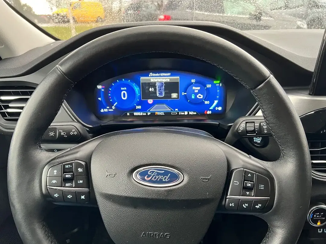 Ford Kuga PHEV Titanium - Thumbnail 10