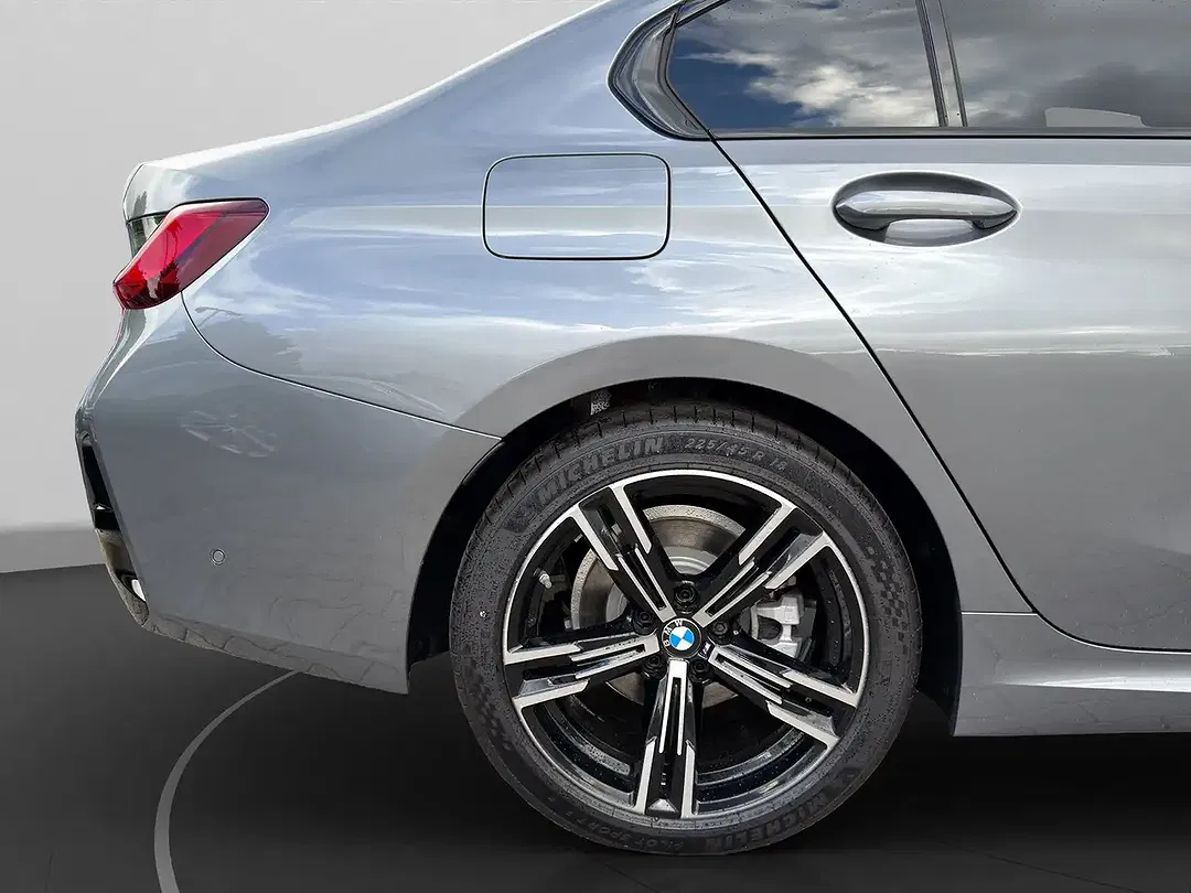 BMW 320 xDrive - Thumbnail 10