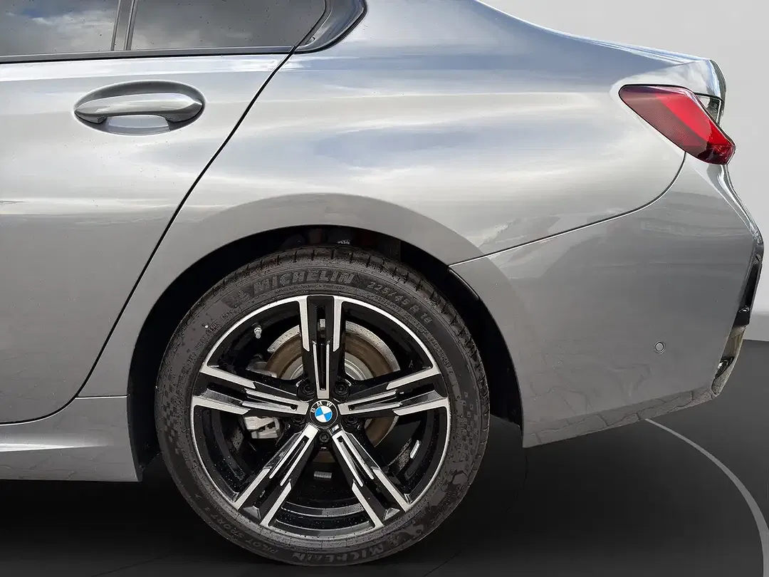 BMW 320 xDrive - Thumbnail 12