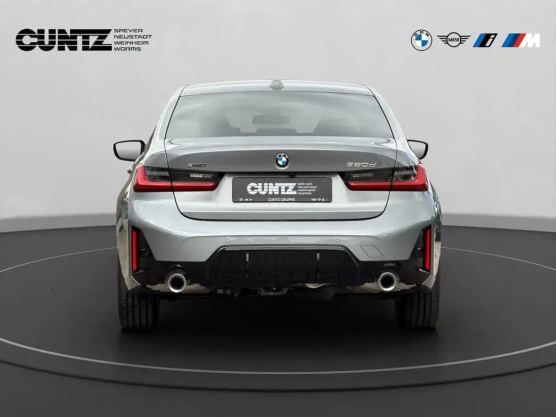 BMW 320 xDrive - Thumbnail 6