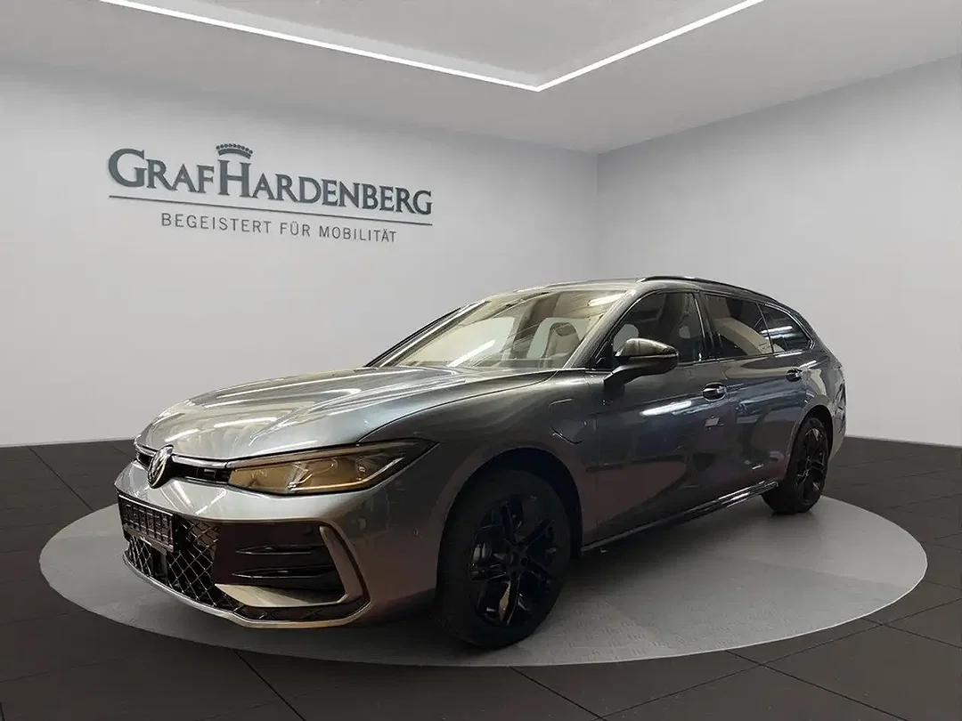 Volkswagen Passat 1.5 eHybrid DSG R-Line - Afbeelding 1