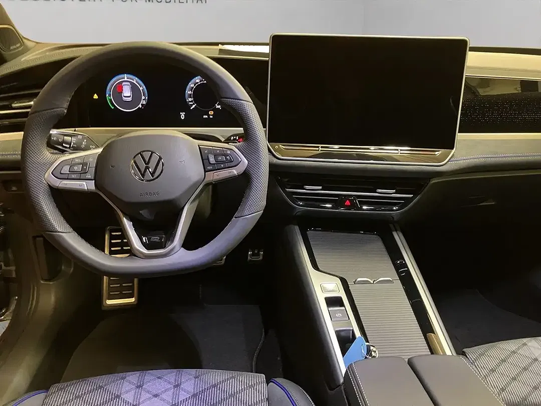 Volkswagen Passat 1.5 eHybrid DSG R-Line - Thumbnail 12