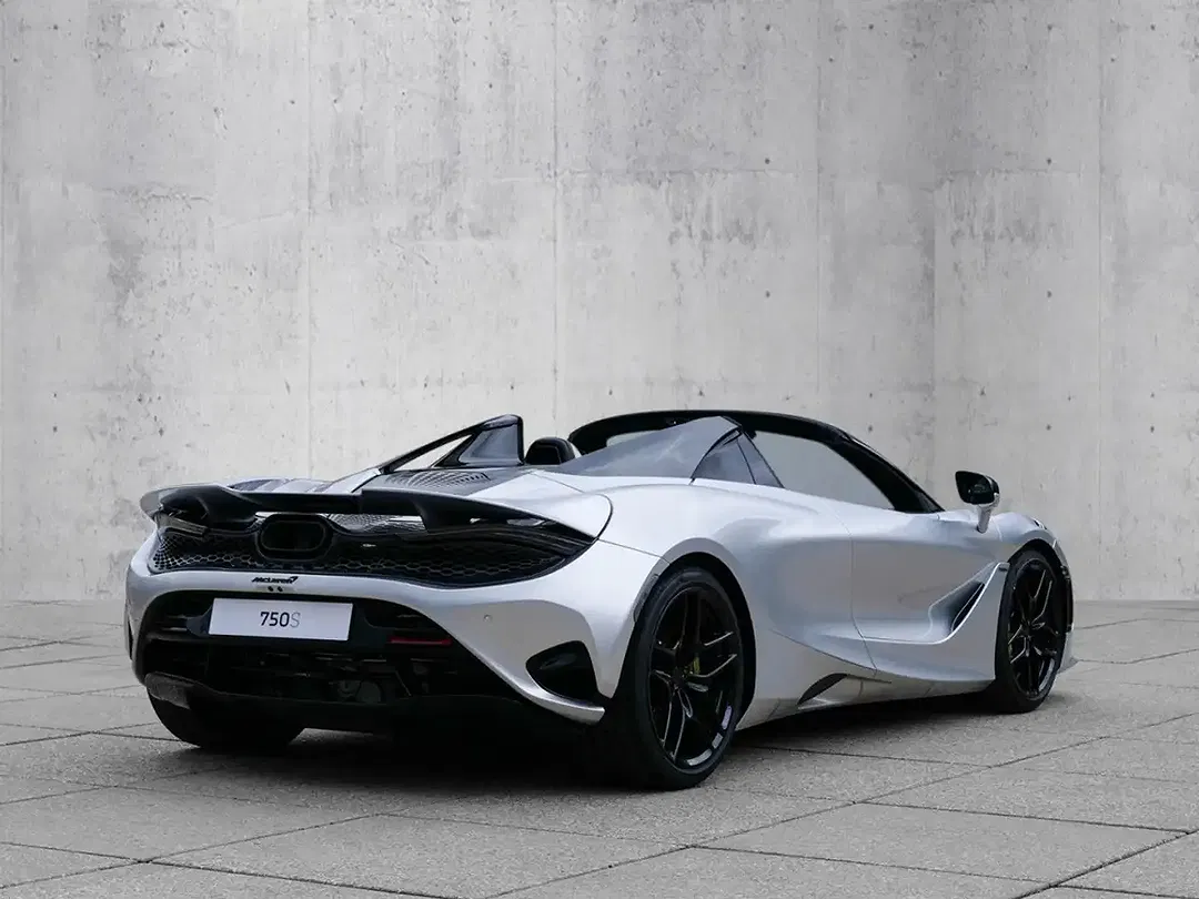 McLaren 750S Black Pack Spider - Thumbnail 3