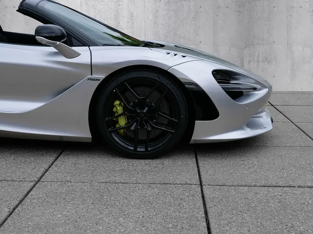 McLaren 750S Black Pack Spider - Thumbnail 9