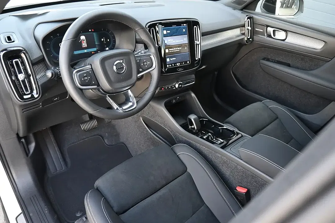 Volvo XC40 B3 Plus Dark - Thumbnail 12
