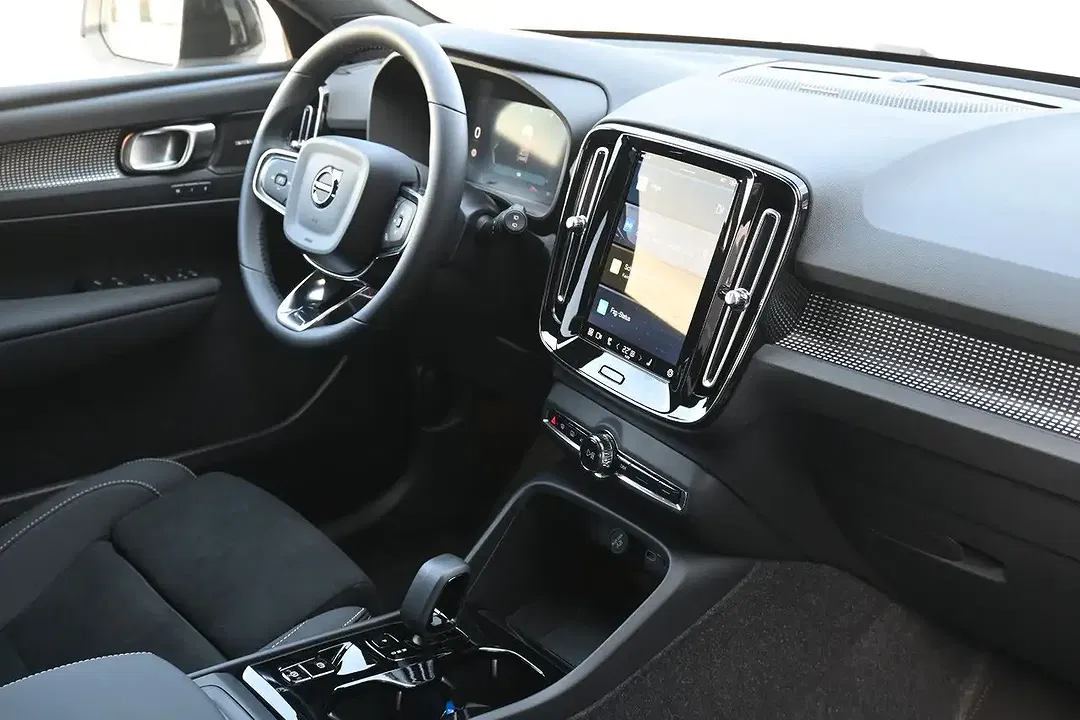 Volvo XC40 B3 Plus Dark - Thumbnail 13