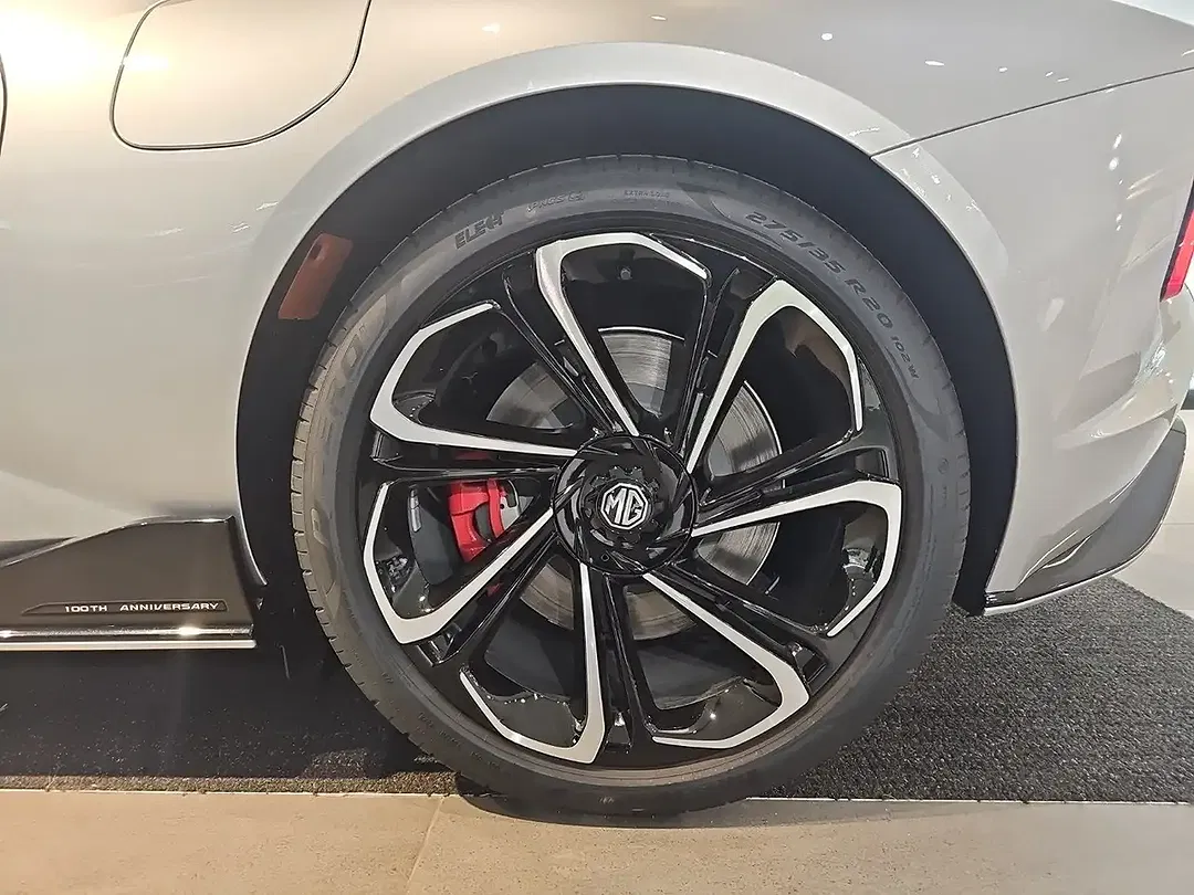 MG Cyberster Xpower - foto 14