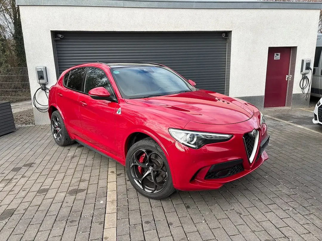 Alfa Romeo Stelvio Q4 Quadrifoglio - Afbeelding 1