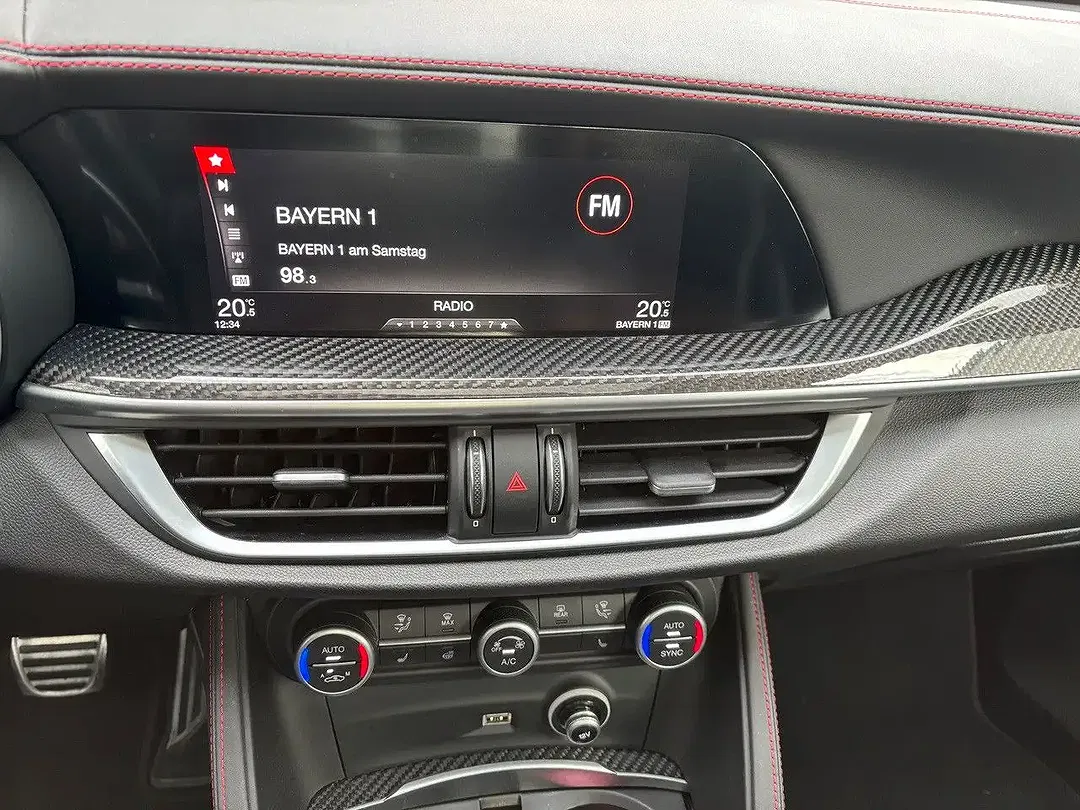 Alfa Romeo Stelvio Q4 Quadrifoglio - Thumbnail 14