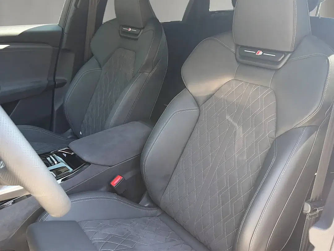 Audi Q6 e-tron quattro - Thumbnail 8
